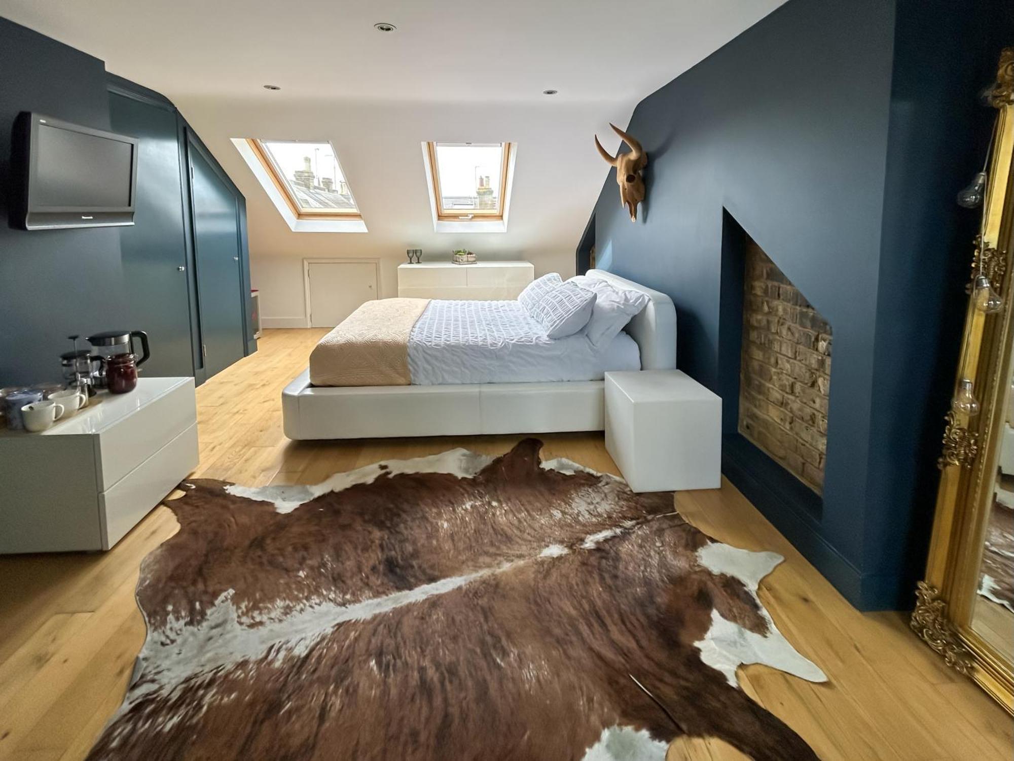 The Crown Loft Ensuite Luxury Accomodation Kingston upon Thames  Extérieur photo
